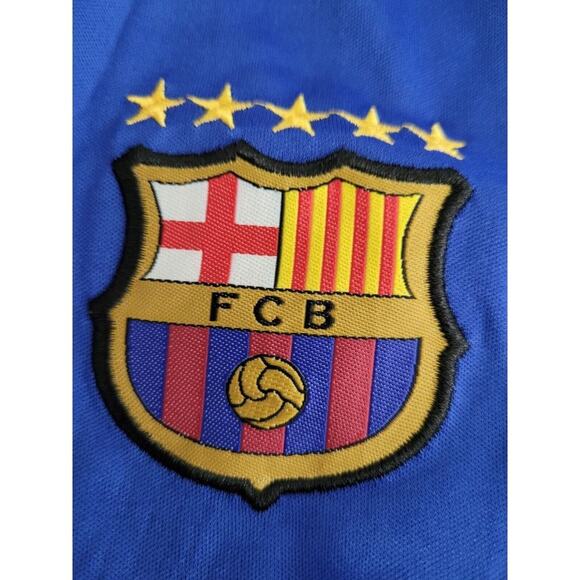 NWT Boys L Nike Authentic Dri Fit FC Barcelona FIFA World Cup Jersey & Shorts - Picture 6 of 12